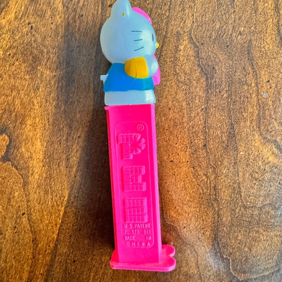 HELLO KITTY assorted pieces. - Picture 16 of 17